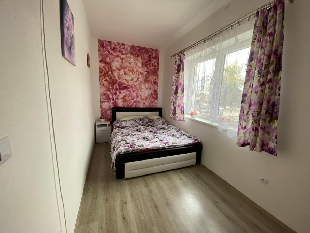 Apartman Na Lukach - Kopretina Тршебонь Екстер'єр фото